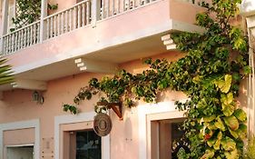 Casa Zahri Boutique Hostel